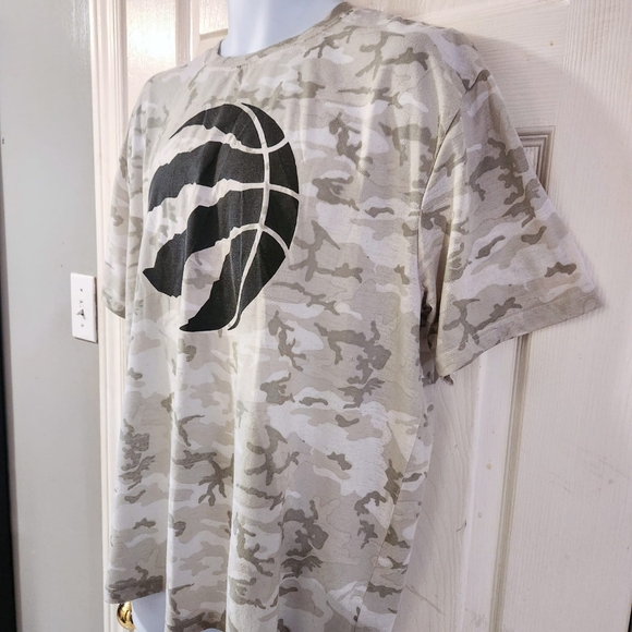 Toronto Raptors Camo Tee - Picture 5 of 7